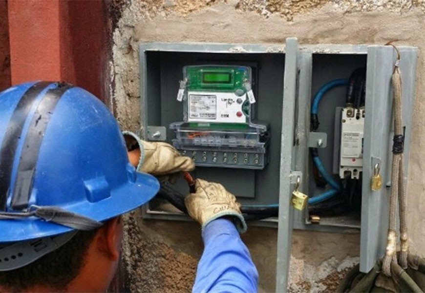 Equipe da Coelba aciona PM após suposta ameaça durante tentativa de corte de energia em Conceição do Coité