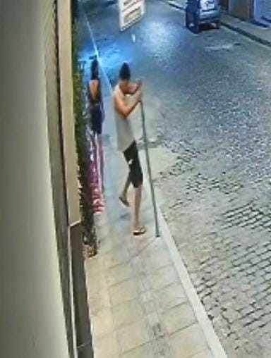 Homem que arrancou placa de sinalização em Conceição do Coité pede perdão a população e promete reparar prejuízos. Saiba mais!