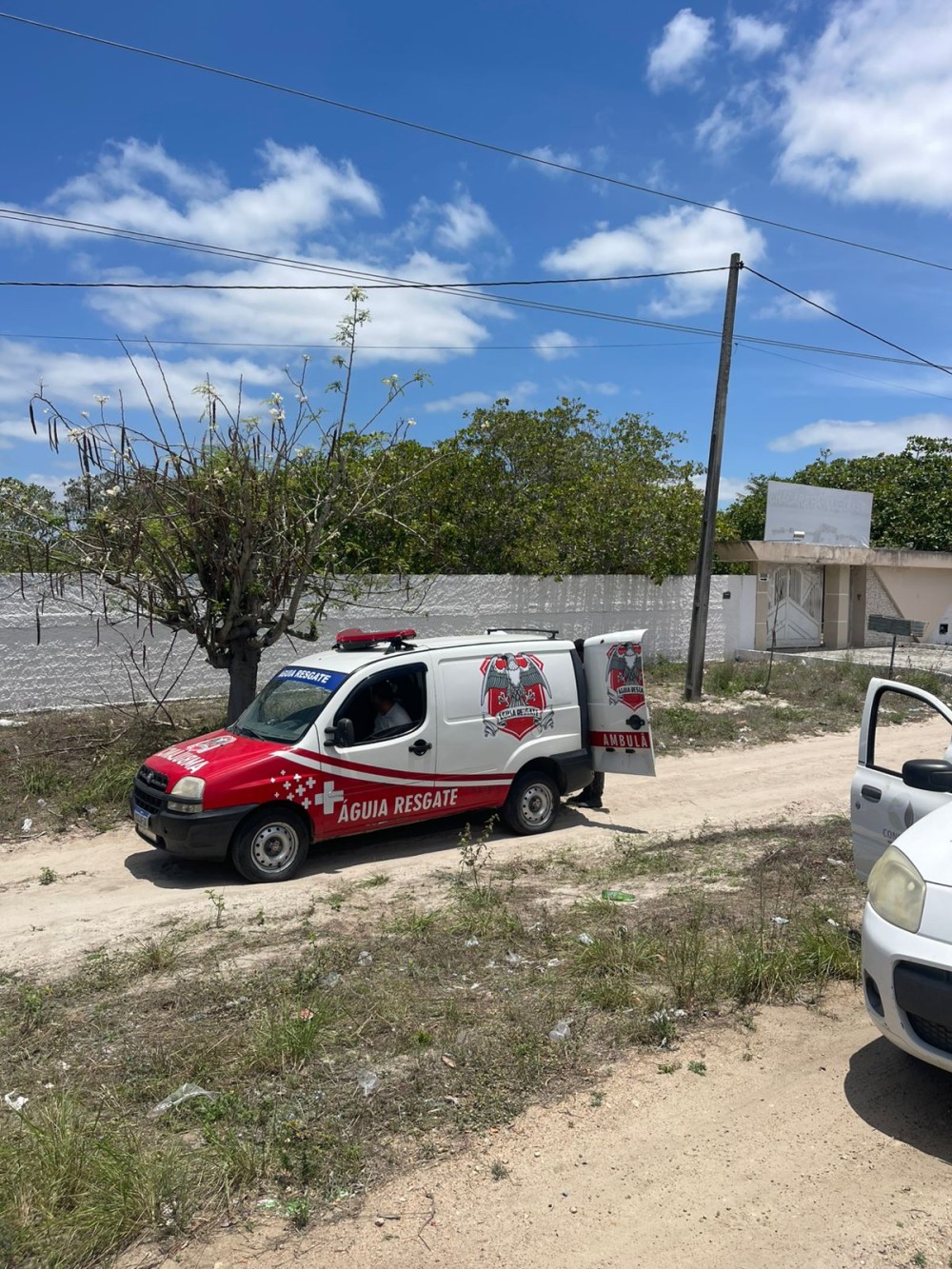Motociclista fica ferido após bater na traseira de carro na BA-120 (Coité X Retirolândia)