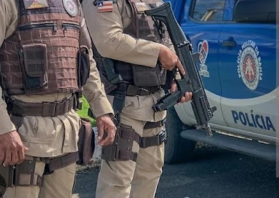 Homem é conduzido à Delegacia por violência doméstica contra a própria mãe em Serrinha