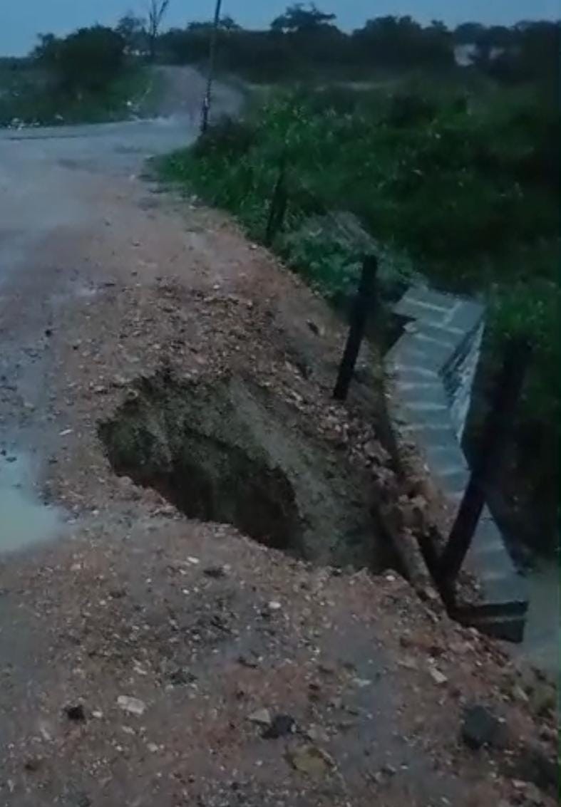 Coité: Risco de desabamento em barragem leva Prefeitura a orientar população a evitar trecho da região da Pinda. Confira o vídeo!