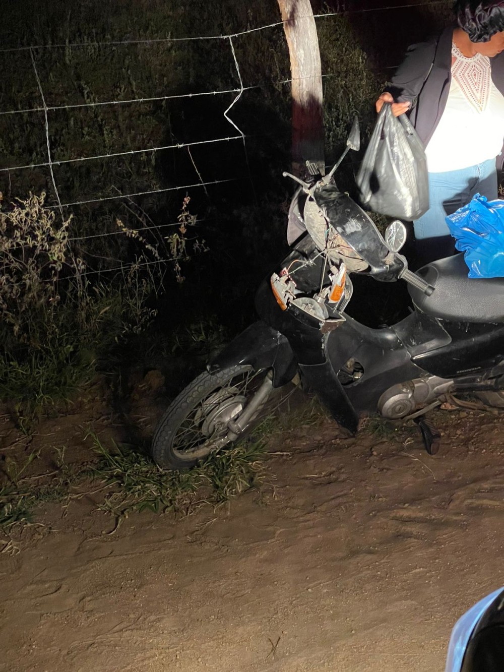 Idoso é encaminhado ao hospital após acidente com moto na região do Maracujá em Conceição do Coité
