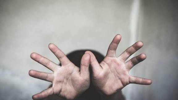 Adolescente de 14 anos sofre estupro após encontro marcado pelo Instagram em Conceição do Coité