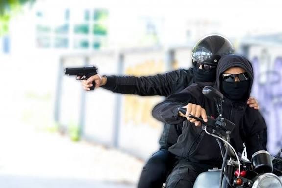 Homem tem motocicleta roubada na zona rural de Santaluz