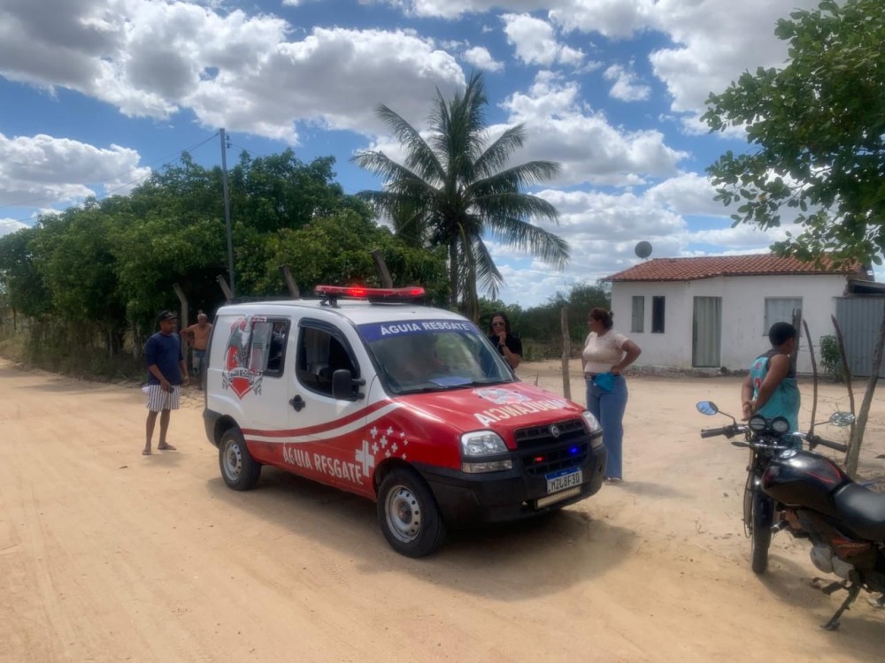 Colisão entre motocicletas deixa duas pessoas feridas na zona rural Conceição do Coité