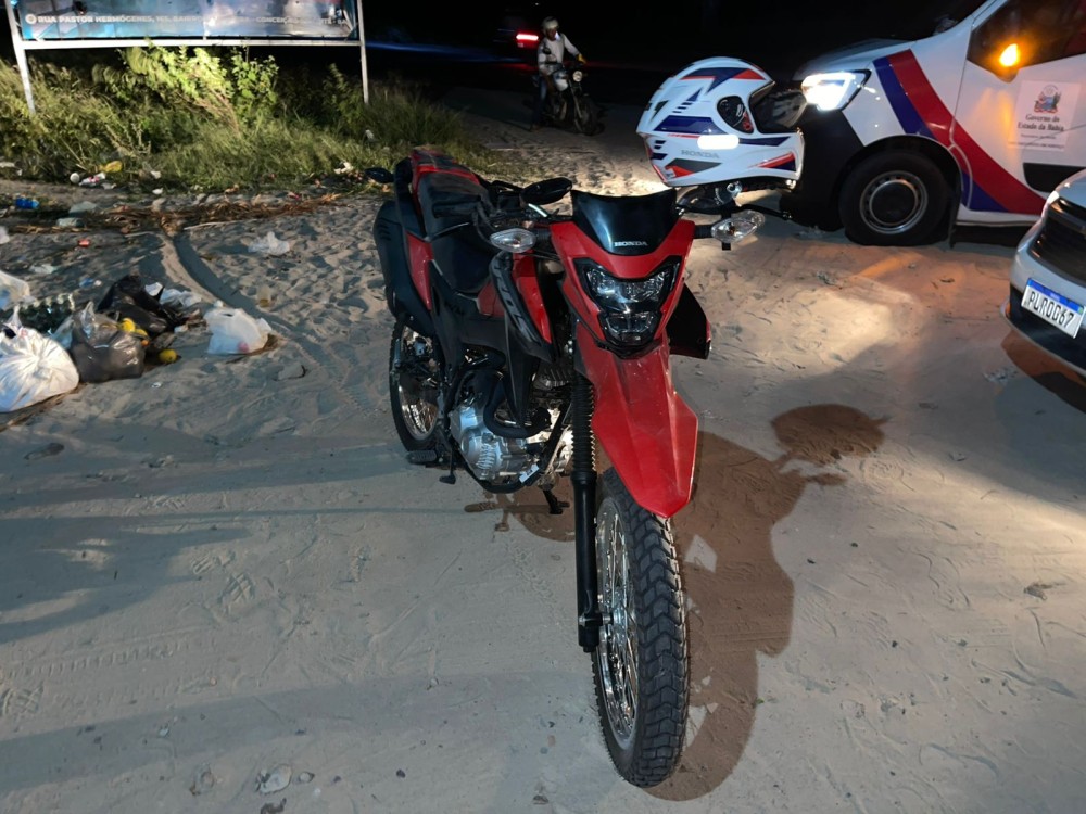 Idoso fica ferido após colisão entre moto e carro na BA-120 (Coité X Retirolândia)