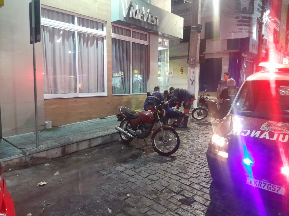 Jovem que seguia para ensaio na igreja sofre acidente de moto em Conceição do Coité