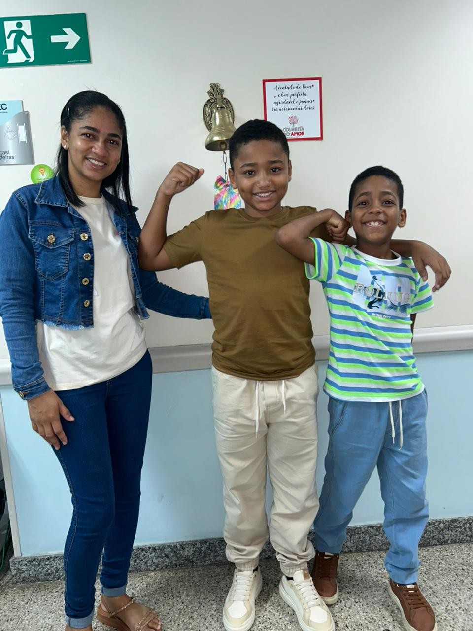 Serrinhense de apenas 10 anos vence leucemia e toca sino da cura do câncer após oito anos de tratamento; diagnóstico ocorreu aos 2 anos