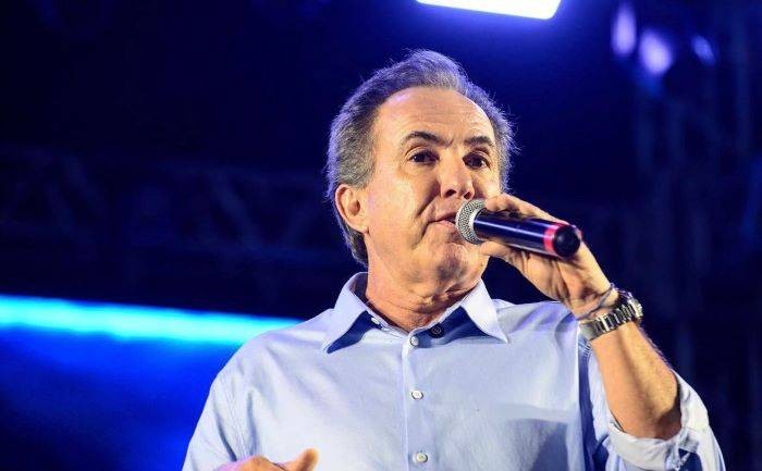 Em forte desabafo, prefeito de Conceição do Coité cita “retaliação” do governo da Bahia, explica obra de hospital parada, ausência em agenda do governador e critica atitude de vereadora da própria base