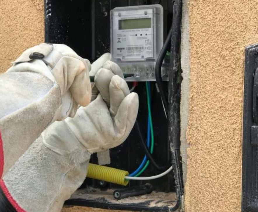 Polícia Civil flagra “gato” de energia e prende homem em flagrante em Conceição do Coité