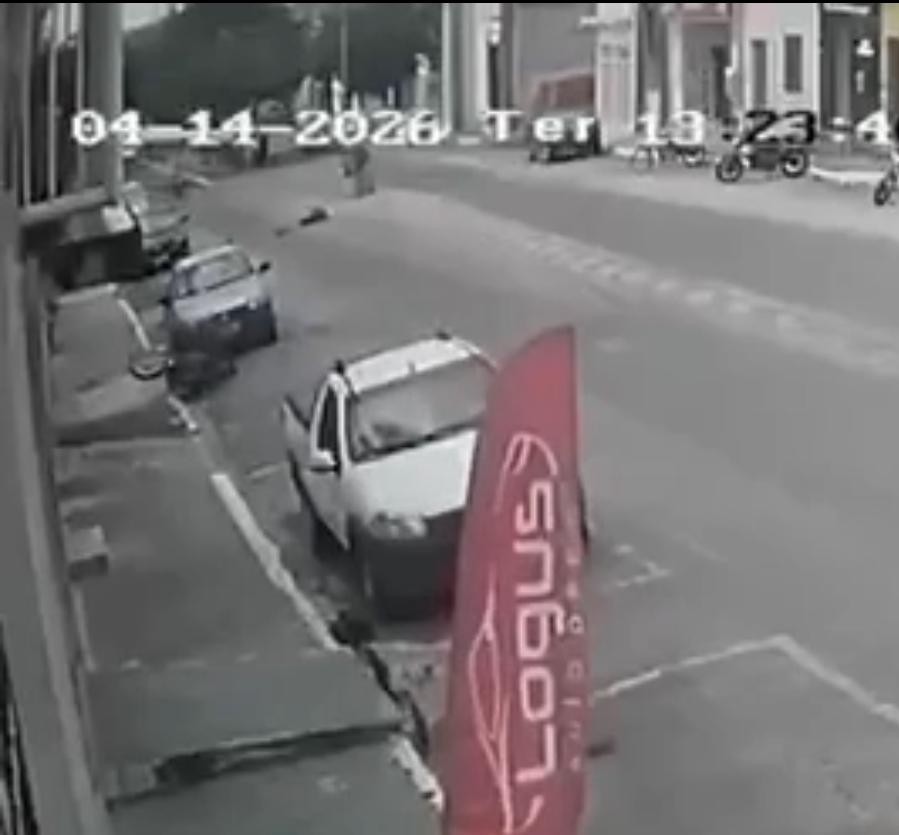 Vídeo desmente versão de manobra perigosa em acidente na Rua Padre Madureira em Conceição do Coité; “Fiquei muito abalado”, diz vítima