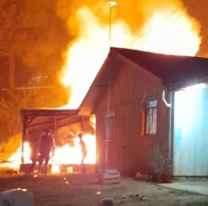 Idoso ateia fogo na casa da própria irmã após disputa por herança em Araci