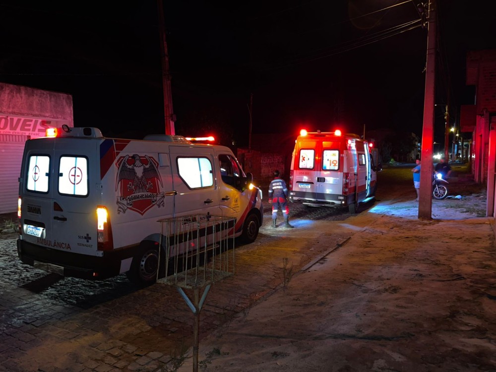 Adolescente fica ferido após colidir moto em poste no distrito de Salgadália em Conceição do Coité