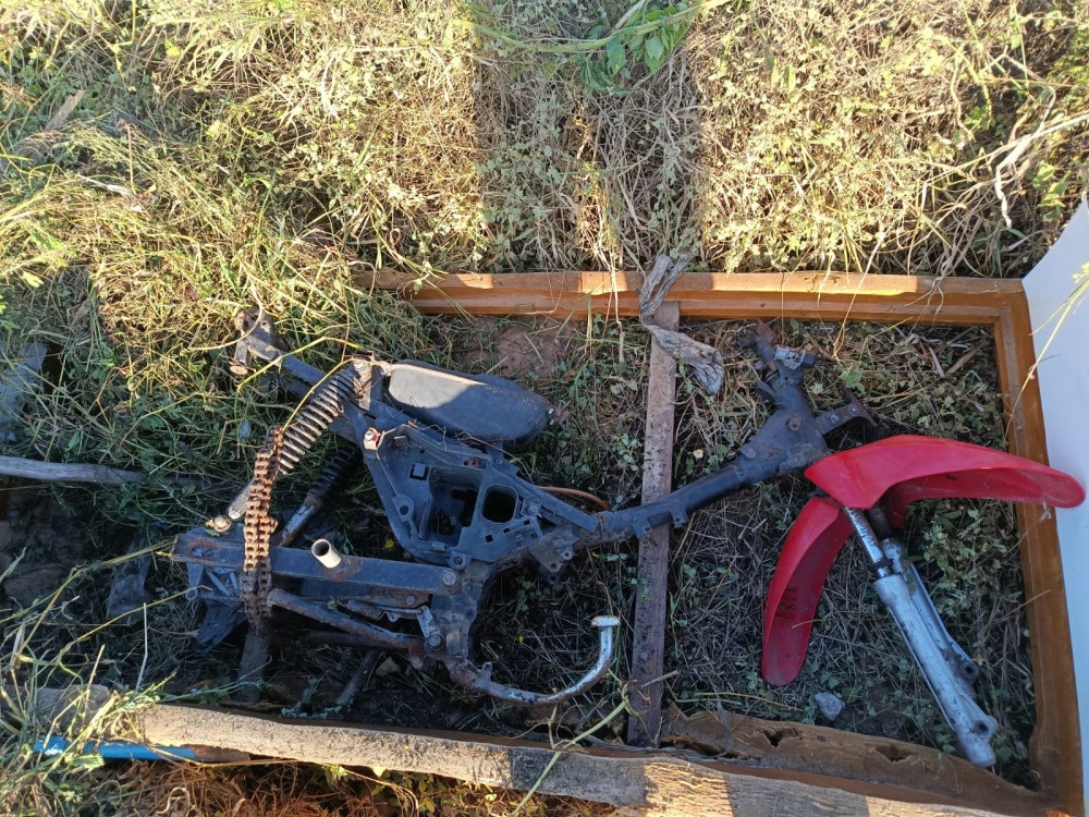 GCM localiza motocicleta 'depenada' em Conceição do Coité; Polícia Civil investiga possível ligação com crimes