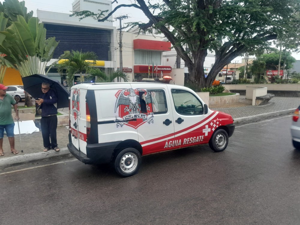 Jovem de 22 anos fica ferida após perder o controle de motocicleta em Conceição do Coité