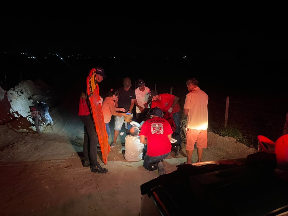 Homem sofre laceração na região dos lábios após queda de motocicleta na zona rural de Conceição do Coité