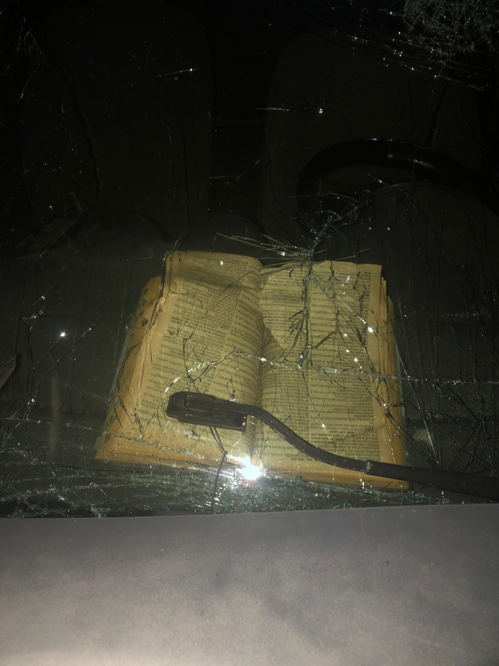 Bíblia é encontrada intacta no carro do casal envolvido em acidente na Ba-120 (Coité X Retirolândia); 