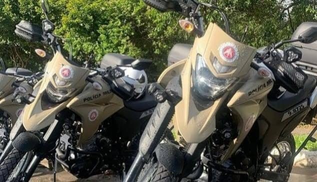 Coité: Moto Patrulhamento da PM flagra condutor empinando; motocicleta com chassi suprimido é apreendida