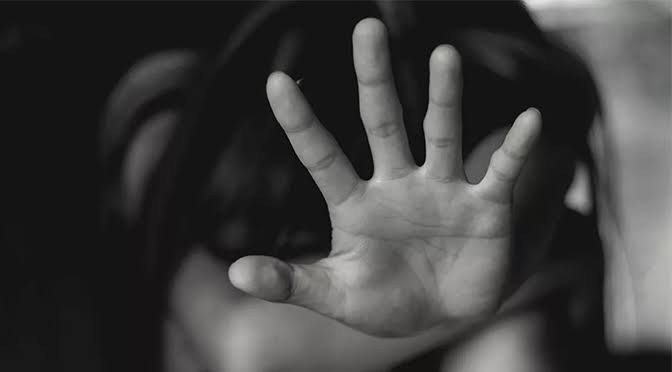 Coité: jovem é alvo de mandado durante operação da Polícia Civil no distrito de Salgadália; ele é suspeito de armazenar conteúdo de pornografia infantil