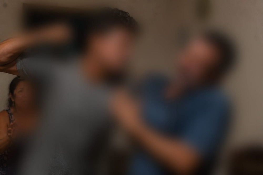 Homem é conduzido à delegacia após agredir padrasto durante desentendimento em Retirolândia