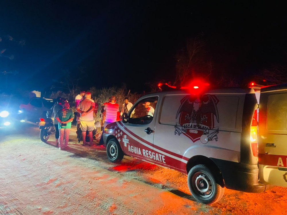 Homem fica ferido após cair de motocicleta em estrada do distrito Aroeira em Conceição do Coité