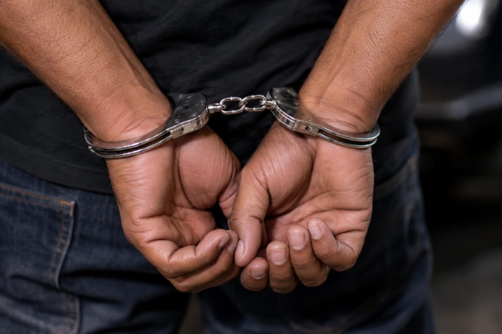 Pegou ar com a PM e se deu mal! Homem desacata policiais, tenta agredi-los e acaba detido em Serrinha