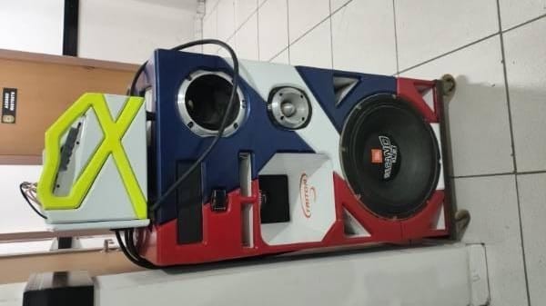 PM atende ocorrência de perturbação do sossego, e dono de bar e equipamento vão parar na delegacia em Serrinha