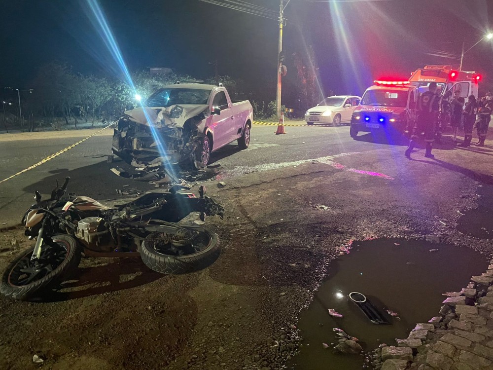 URGENTE: Homem morre após colisão entre carro e moto em Conceição do Coité