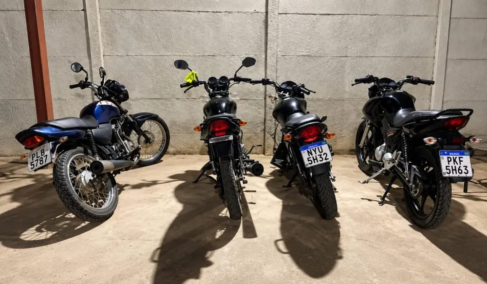 Foram de moto, mas voltaram a pé: PM apreende quatro veículos com irregularidades em Serrinha