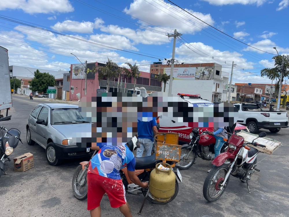 Motociclista fica ferido após acidente de trânsito próximo a posto de combustível em Conceição do Coité