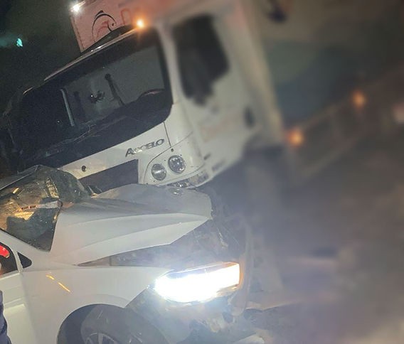 Motorista morre após colisão com caminhão na BR-116