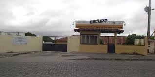 Homem arromba refeitório do colégio Olgarina, tenta furtar alimentos, mas acaba preso em Conceição do Coité