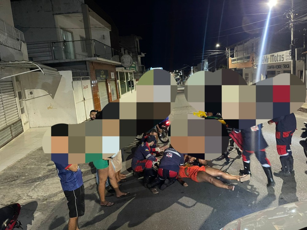 Motociclista cai e fica ferida ao passar por quebra-molas em Conceição do Coité