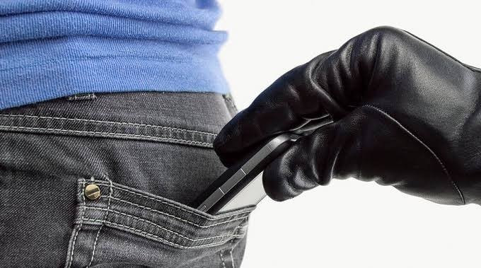 Funcionário de oficina é conduzido para delegacia após furtar celular em Serrinha
