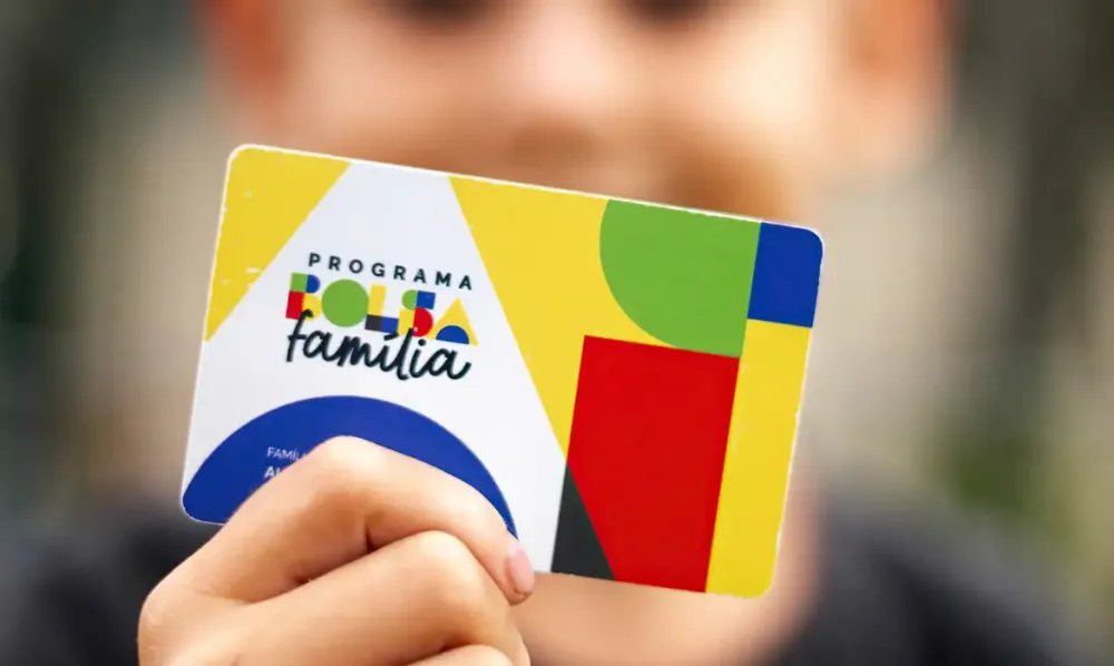 Caixa paga Bolsa Família a beneficiários com NIS de final 7 nesta terça (28). Confira outras datas!