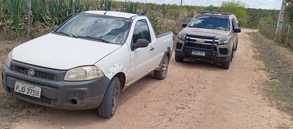 Polícia intercepta veículo clonado na zona rural de Retirolândia