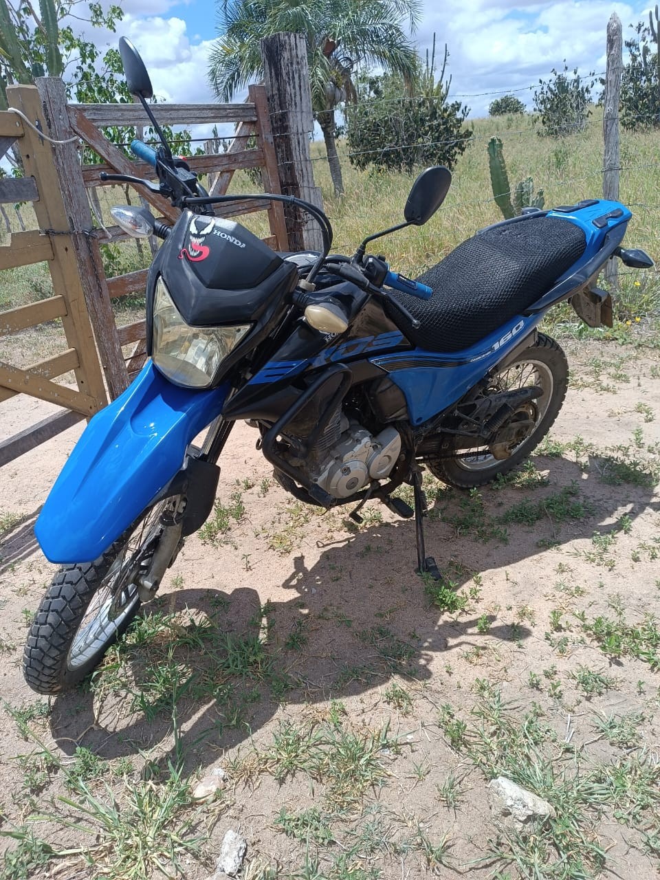 PM recupera moto supostamente roubada e abandonada na zona rural de Conceição do Coité