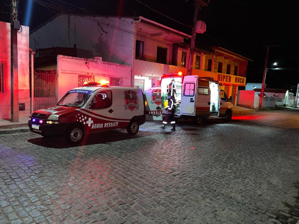 Homem sofre fratura exposta após colisão entre carro e moto no distrito de Salgadália em Conceição do Coité