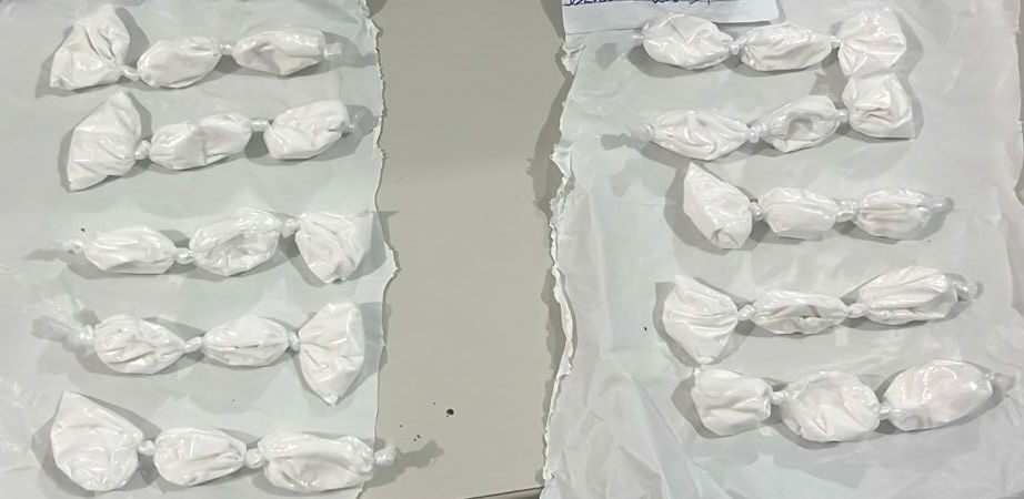 Homem e mulher são presos por tráfico de drogas no bairro dos Barreiros em Conceição do Coité