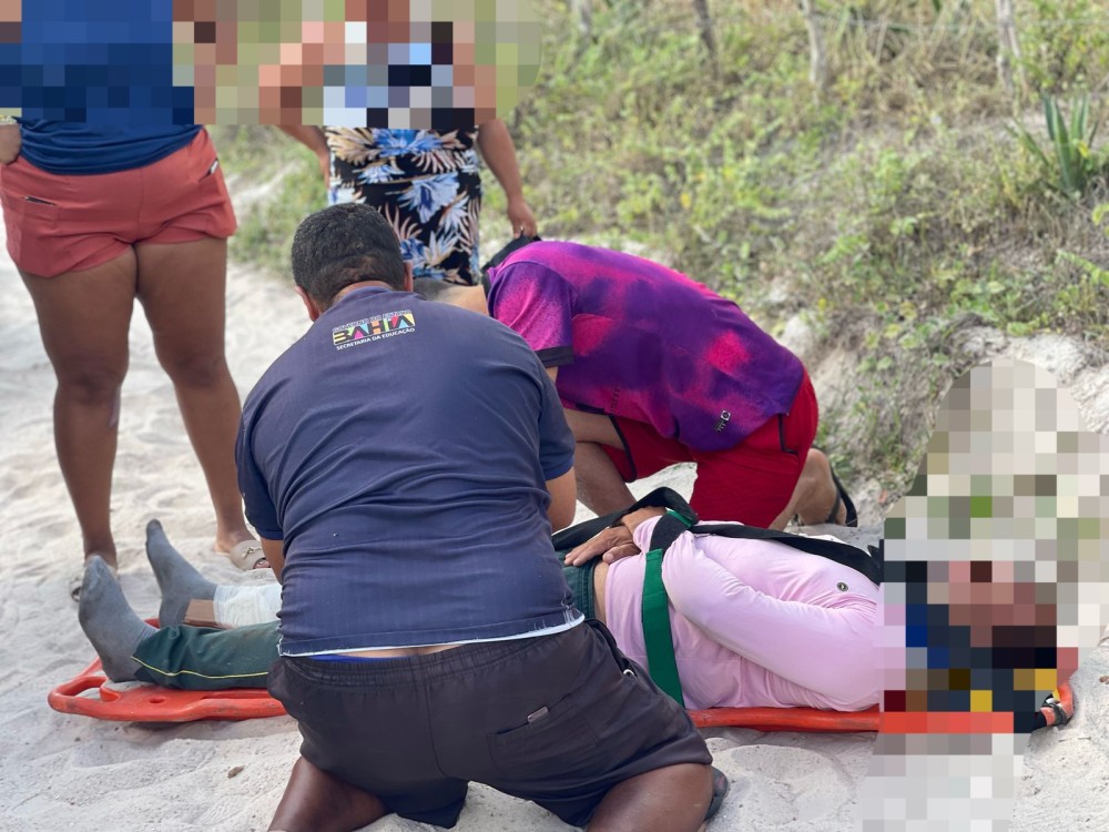 Homem fica ferido ao ser atacado por cães e cair da moto no distrito de Salgadália em Conceição do Coité