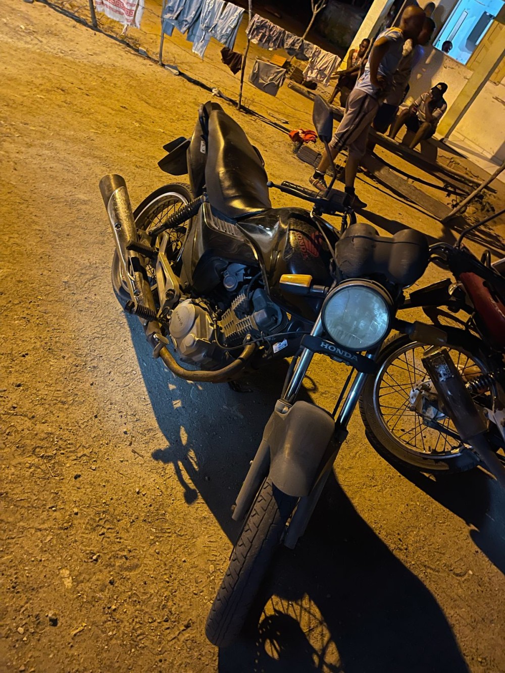 Homem sofre suspeita de fratura no rosto após perder controle de moto e cair na zona rural de Conceição do Coité