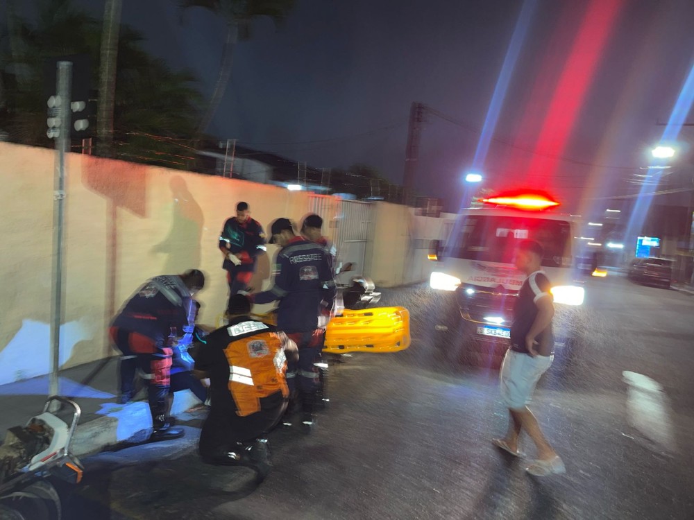 Jovem sofre acidente de moto a caminho da Coité Folia