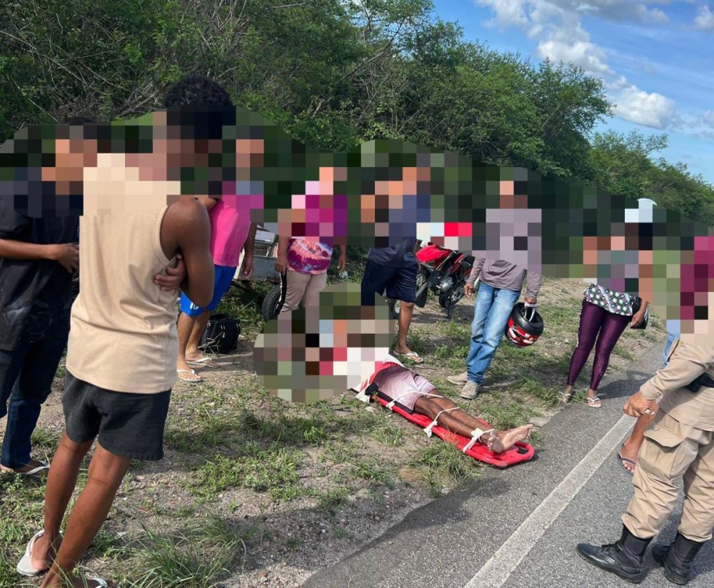 Homem fica ferido após perder controle de moto com reboque na BA-409 (distrito de Bandiaçu X Coité)