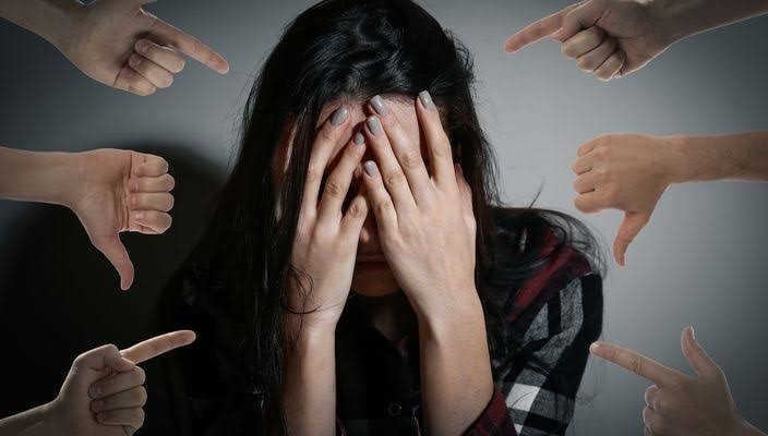 Coité: Perfil falso expõe e ofende meninas no distrito de Bandiaçu; caso vai parar na polícia